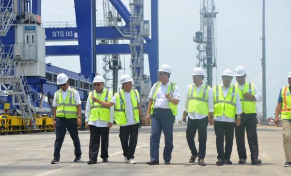 Luhut Apresiasi Kesiapan Operasional Pelabuhan Kuala Tanjung